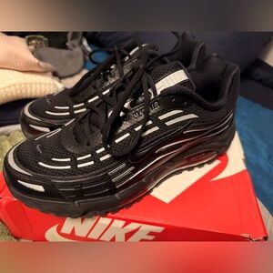 Nike Air Max Black and White Athletic Shoes